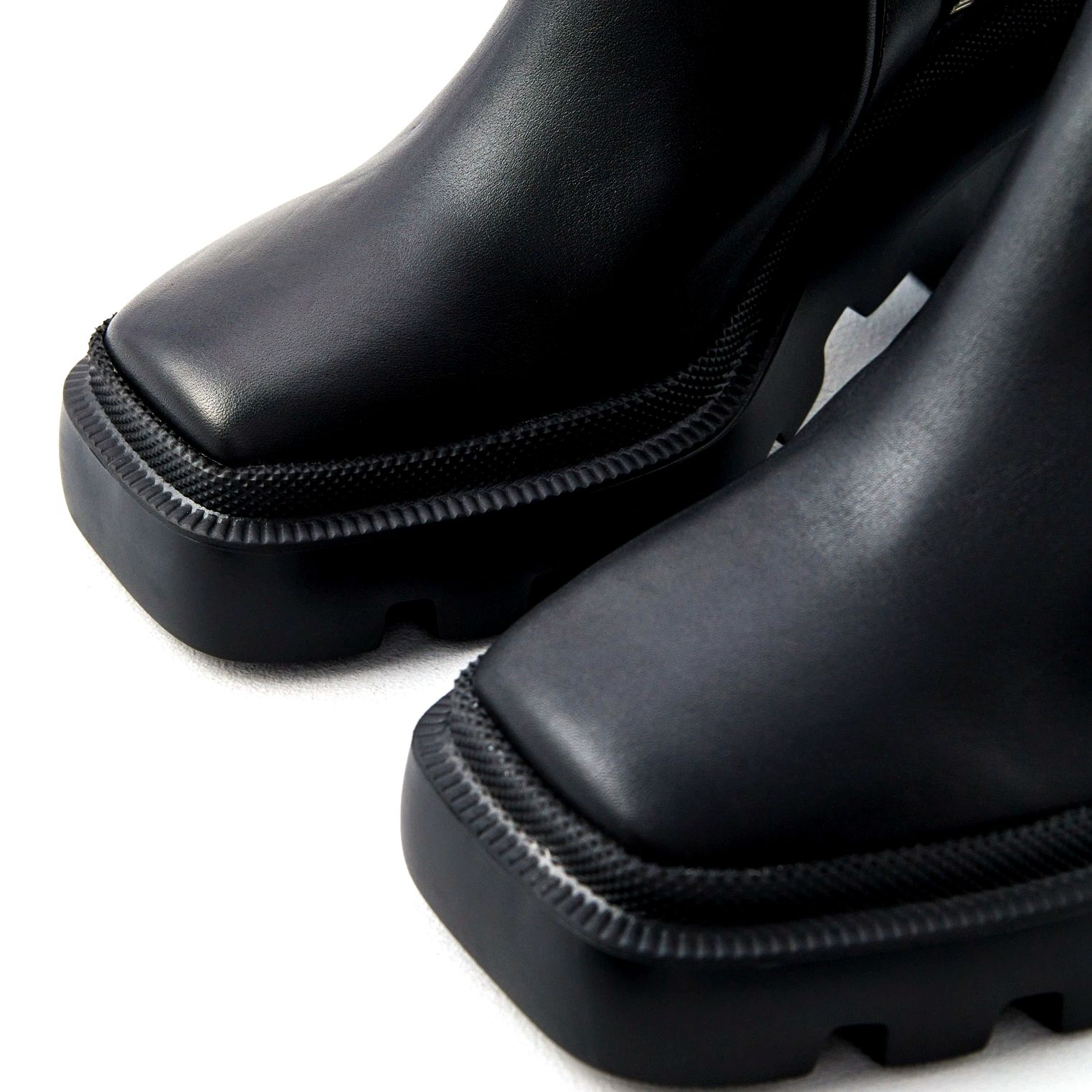 Кожаные ботильоны