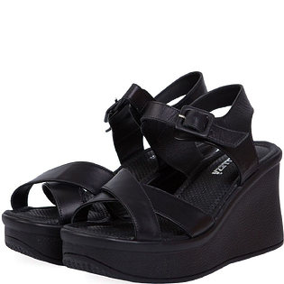 Кожаные босоножки