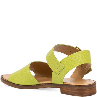 Кожаные сандалии